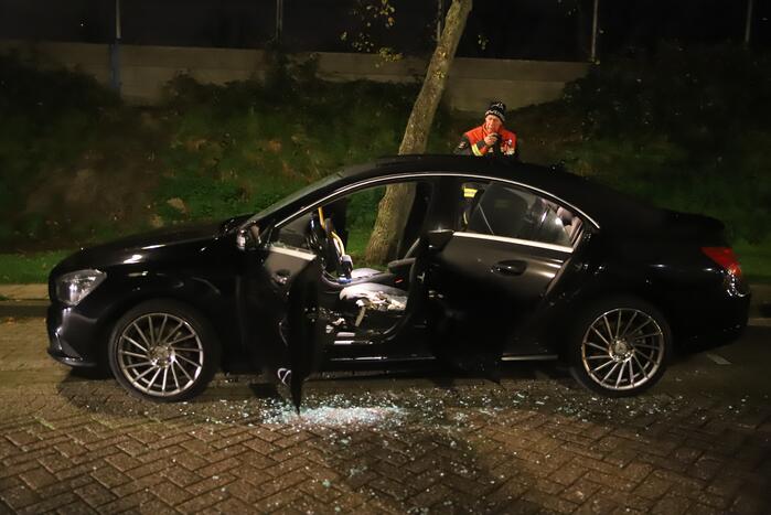 Brand in auto door vuurwerk