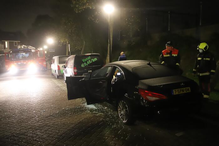 Brand in auto door vuurwerk