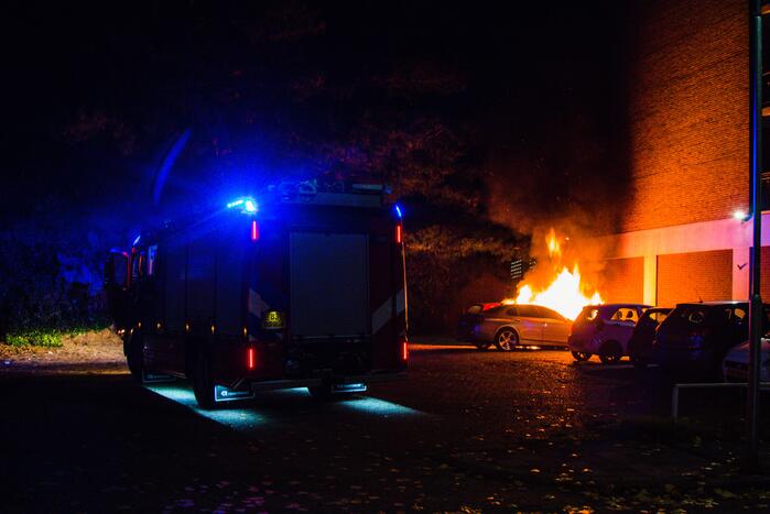 Auto verwoest door brand