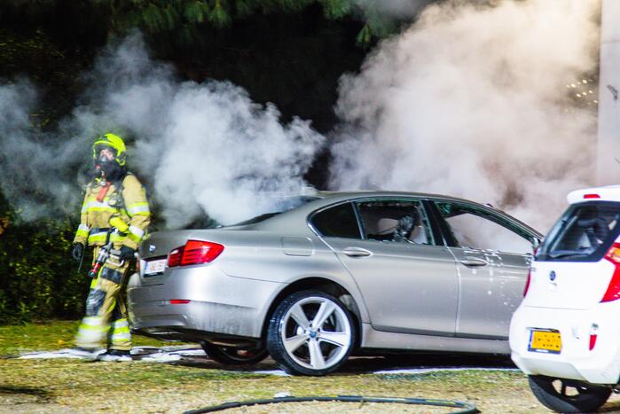 Auto verwoest door brand