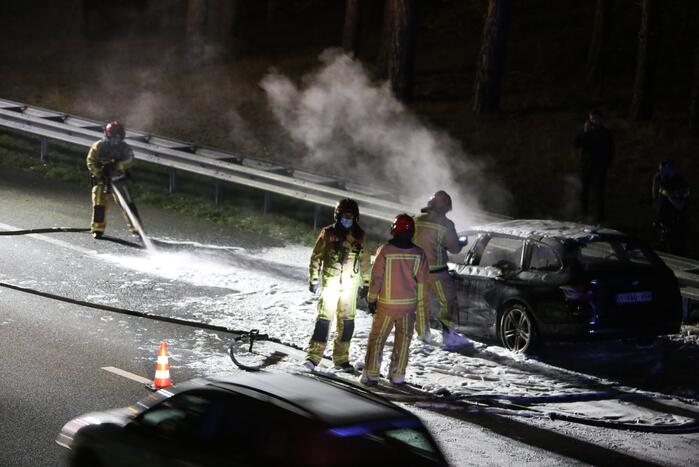 Auto volledig verwoest door brand