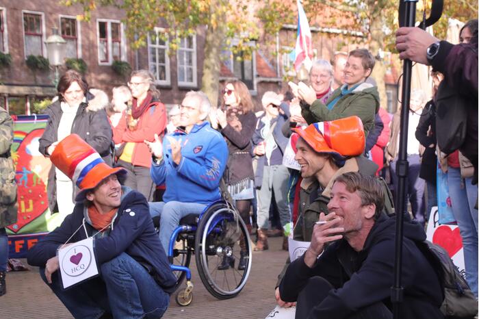 Demonstratie voor de vrijheid bij Onze Lieve Vrouwetoren