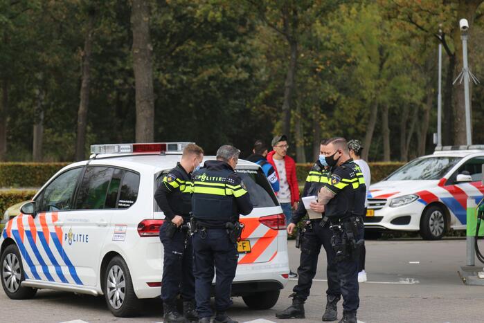 Politie zoekt zilverkleurige Audi na overval
