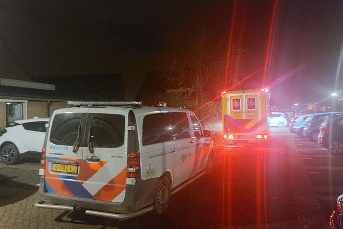 #Numansdorp Persoon ernstig gewond bij steekpartij Merelerf Numansdorp.