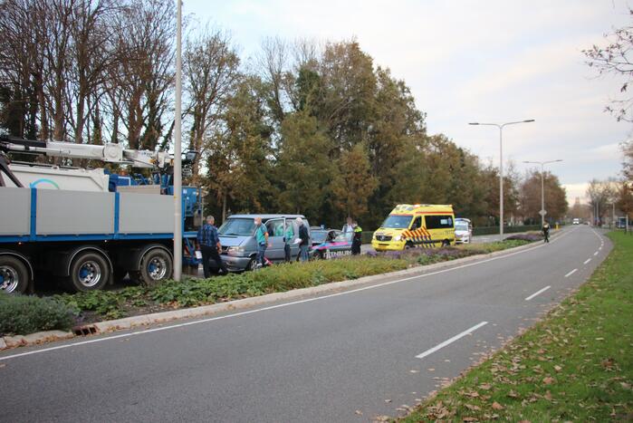Veel schade bij aanrijding tussen meerdere voertuigen