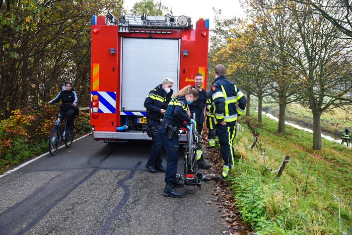 Zoekactie bij sloot na aantreffen van fiets