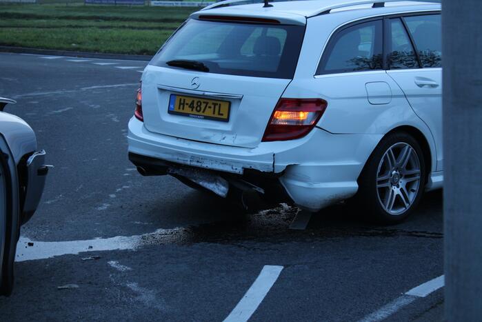Schade na aanrijding tussen meerdere voertuigen