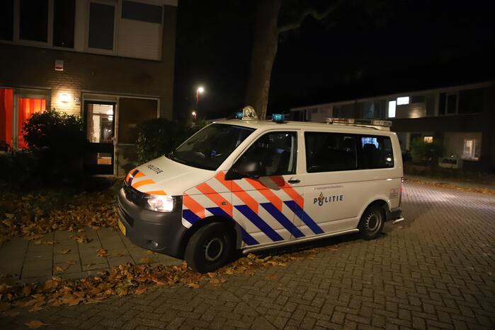 Man gewond na steekincident in woning