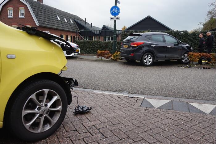 Flinke schade na aanrijding op T-splitsing