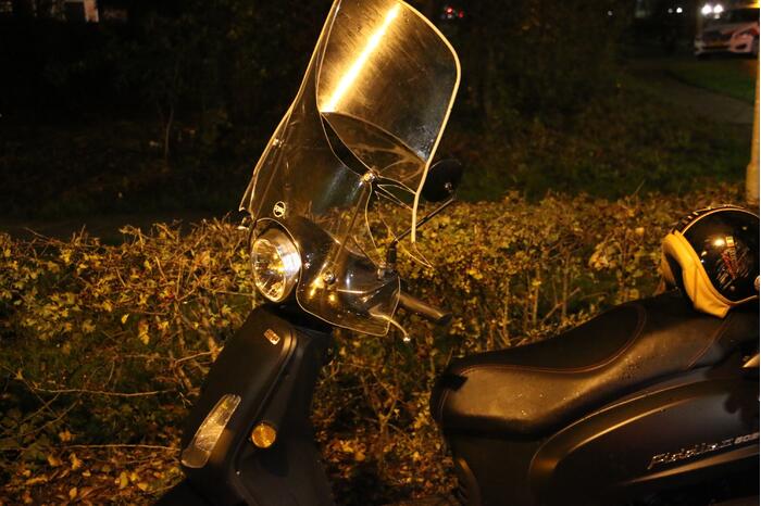Gewonde bij aanrijding tussen wielrenner en scooter