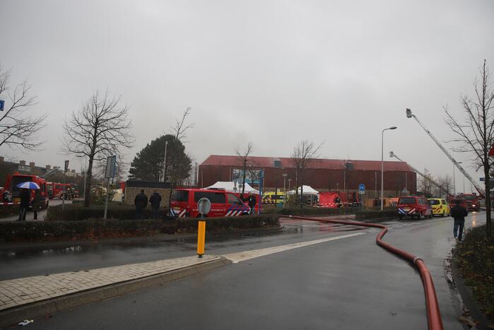 Sporthal Optisport De Schelft verwoest door brand