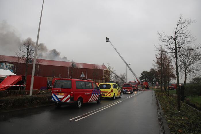 Sporthal Optisport De Schelft verwoest door brand