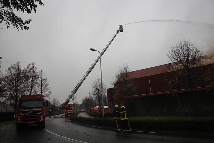 Sporthal Optisport De Schelft verwoest door brand