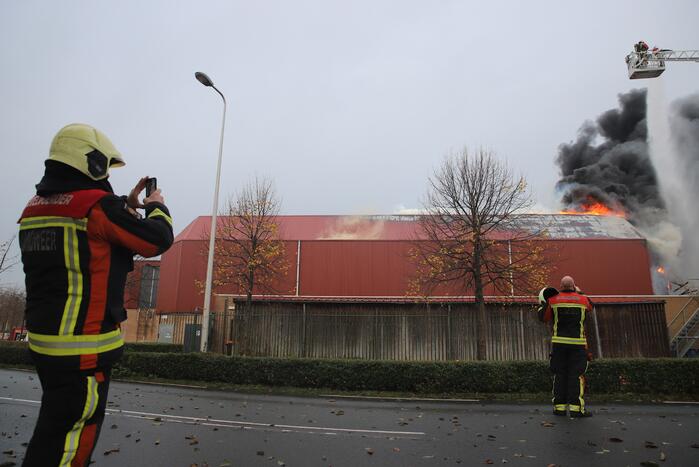 Sporthal Optisport De Schelft verwoest door brand