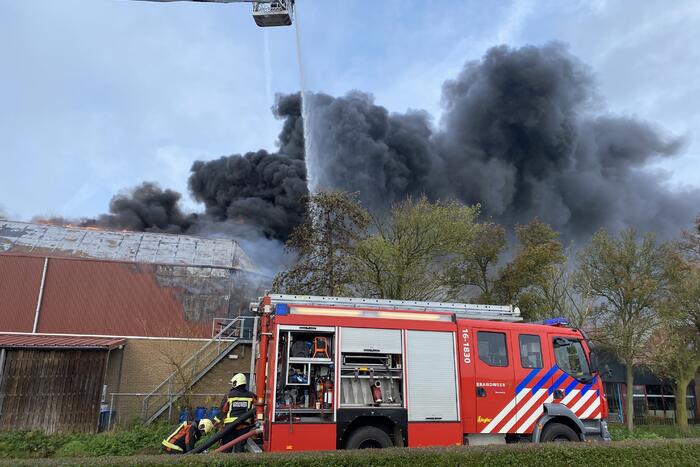 Sporthal Optisport De Schelft verwoest door brand