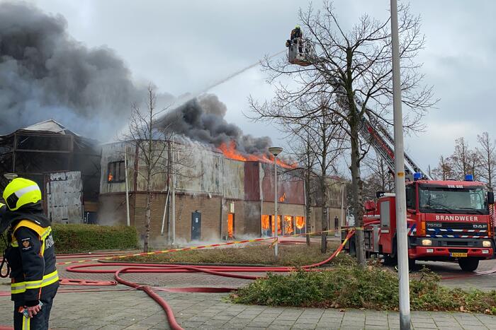 Sporthal Optisport De Schelft verwoest door brand