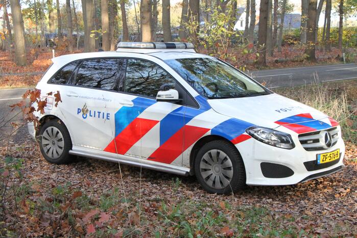 Twee fietsers komen met elkaar in botsing