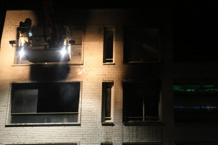 Grote uitslaande brand in appartementencomplex