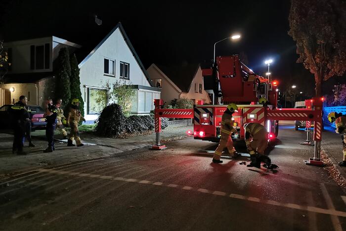 Brand in schoorsteen van woning