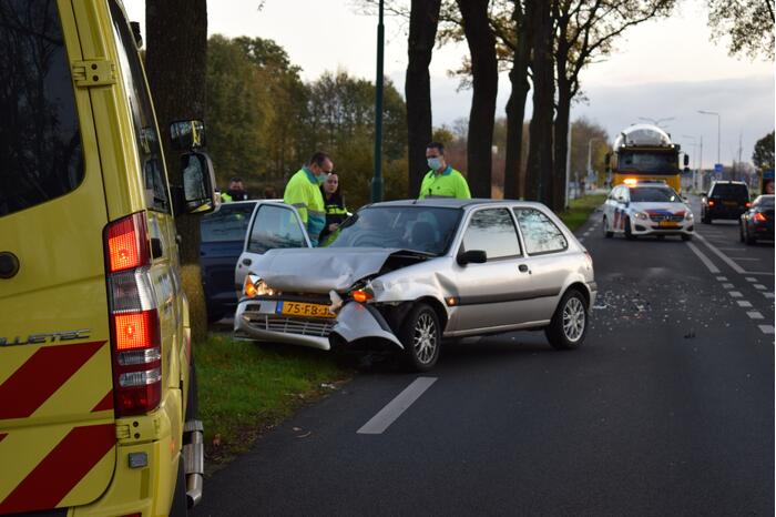 Veel schade bij kop-staart verkeersongeval