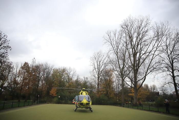 Covid-helikopter landt bij Groene Hart Ziekenhuis