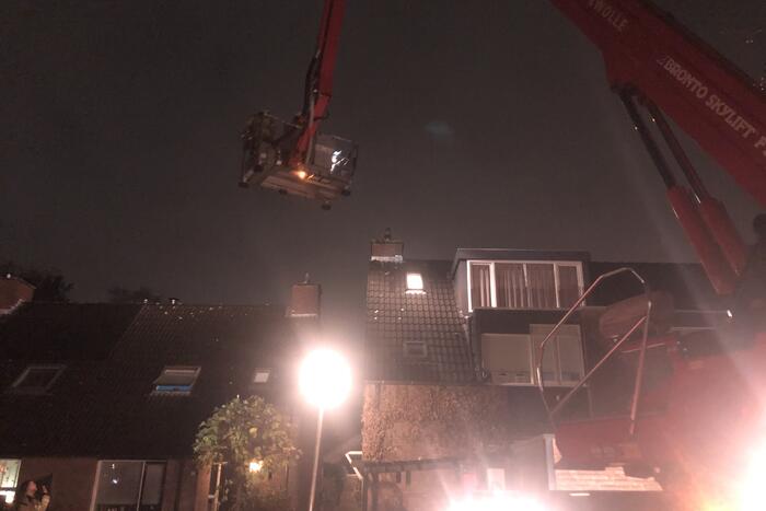 Brand in schoorsteen van woning