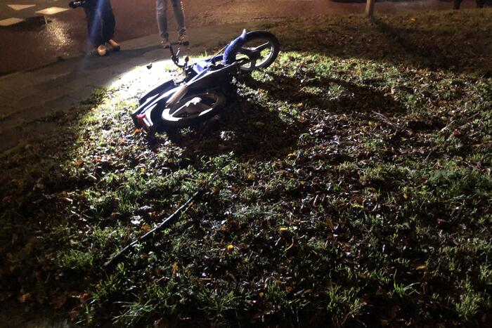 Brommerrijder gewond bij verkeersongeval