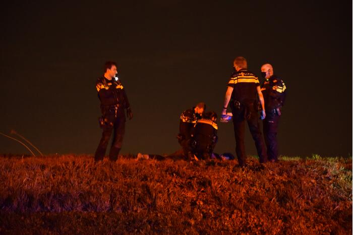 Verward persoon van de weg gehaald