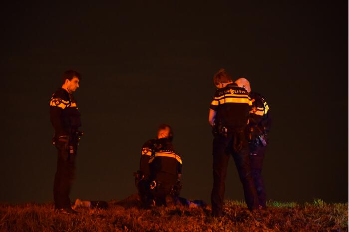 Verward persoon van de weg gehaald