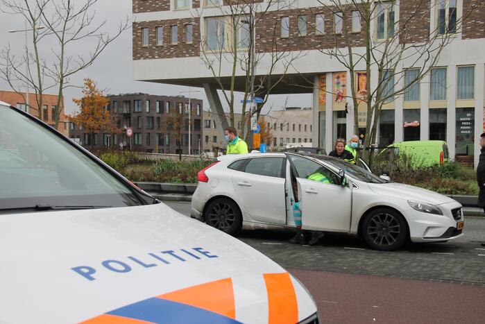 Lesauto in botsing met personenauto