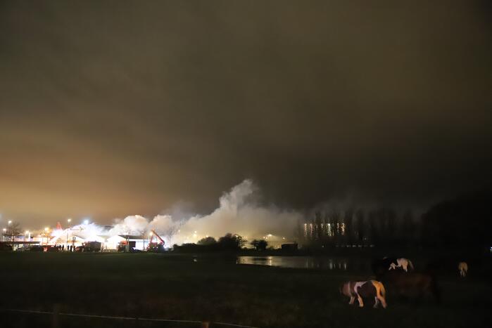Grote brand verwoest kringloopwinkel