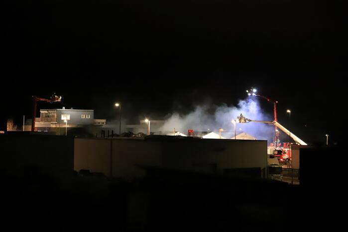 Grote brand verwoest kringloopwinkel
