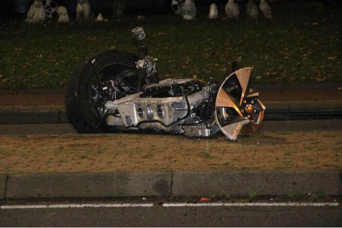 Zwaargewonde bij ernstig ongeval, mogelijk straatrace