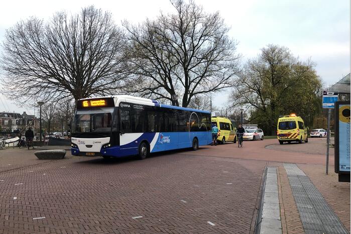Twee gewonden bij verkeersongeval met stadsbus
