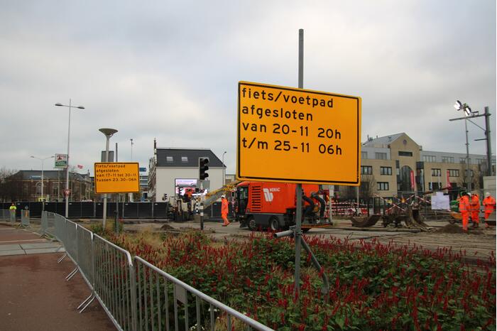 Werkzaamheden verlenging perron voor project Extra Sneltrein