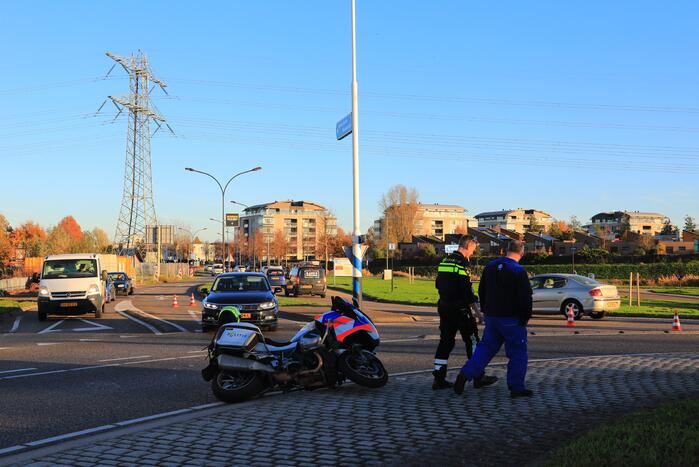 Motoragent aangereden door auto