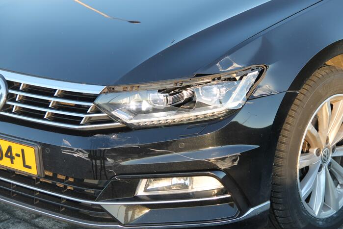 Motoragent aangereden door auto