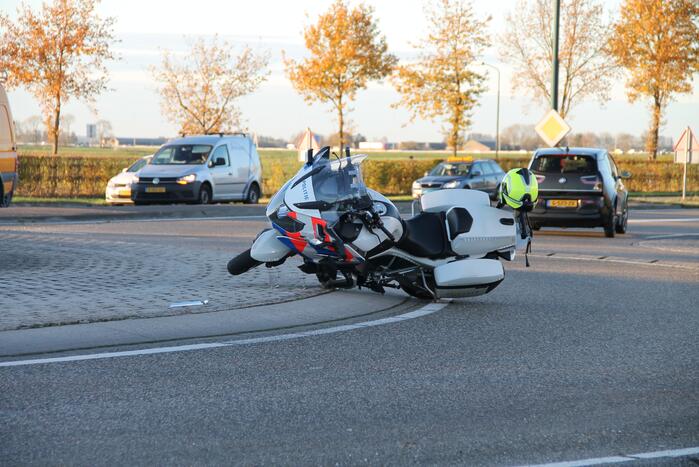 Motoragent aangereden door auto