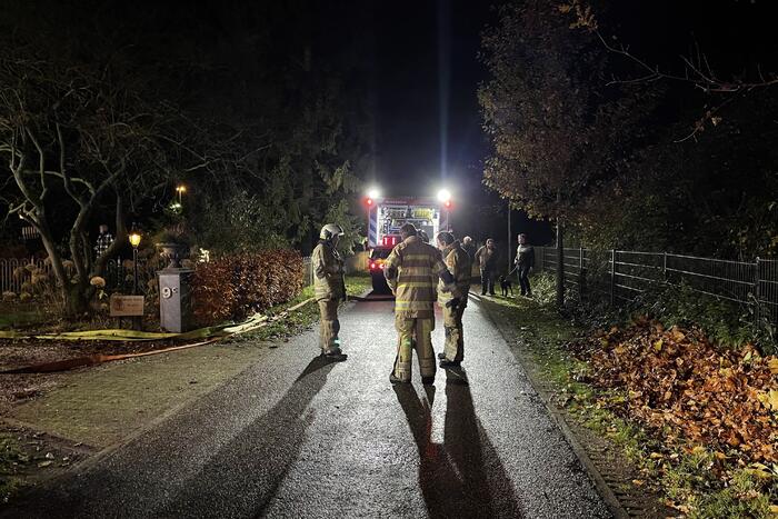 Brand in schoorsteen van woning