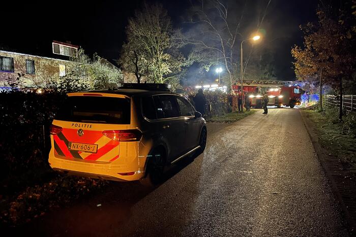 Brand in schoorsteen van woning
