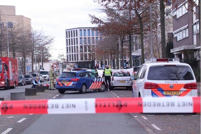 Persoon overleden in auto aangetroffen