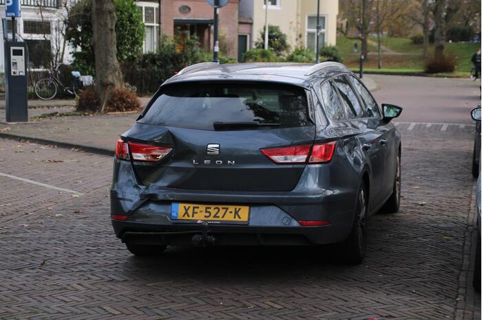 Schade bij aanrijding bij parkeerplaats