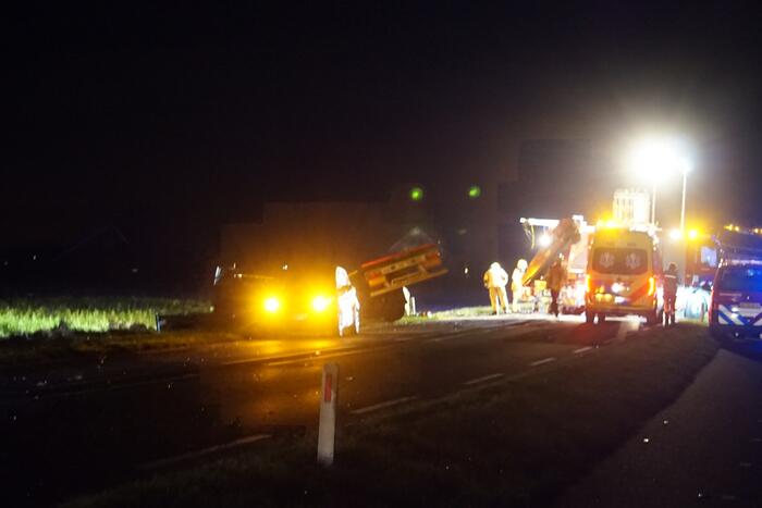Zeer ernstig ongeval tussen vrachtwagen en bestelbus