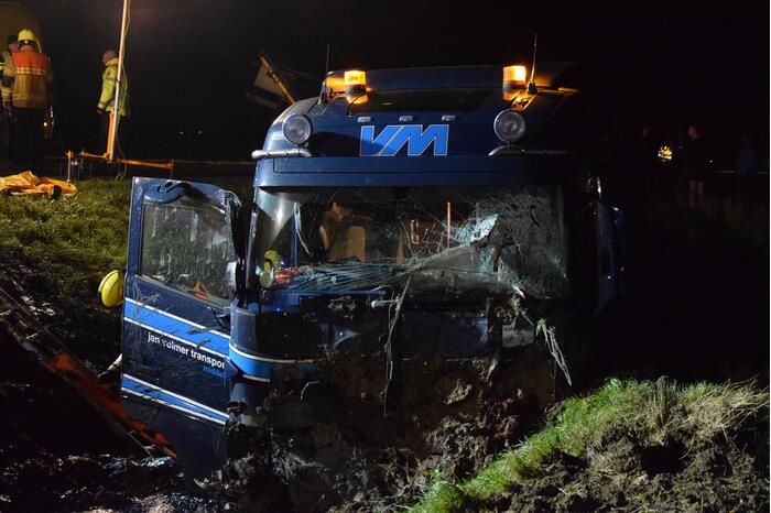 Zeer ernstig ongeval tussen vrachtwagen en bestelbus