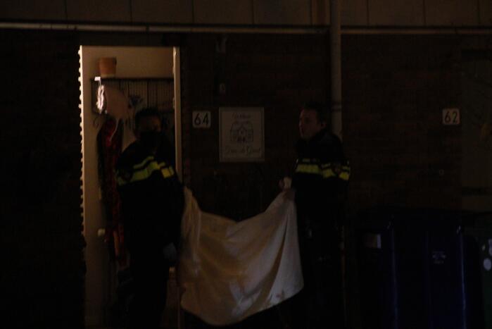 Persoon zwaargewond door incident in woning