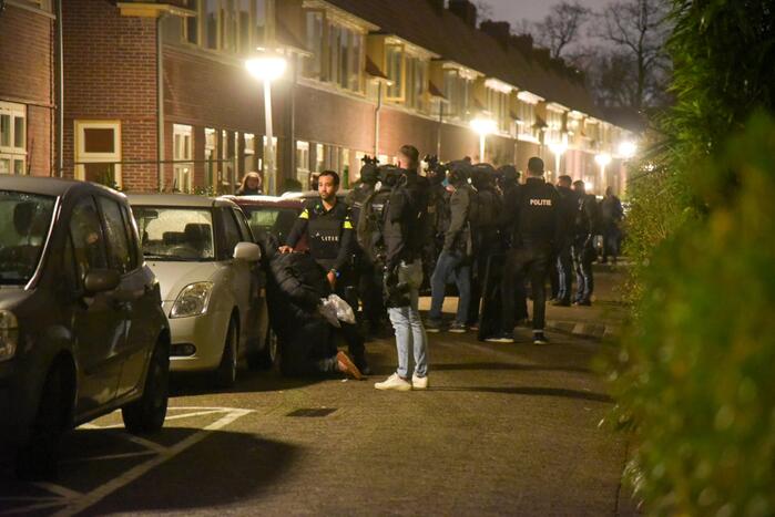 Gewonden en aanhoudingen bij overval