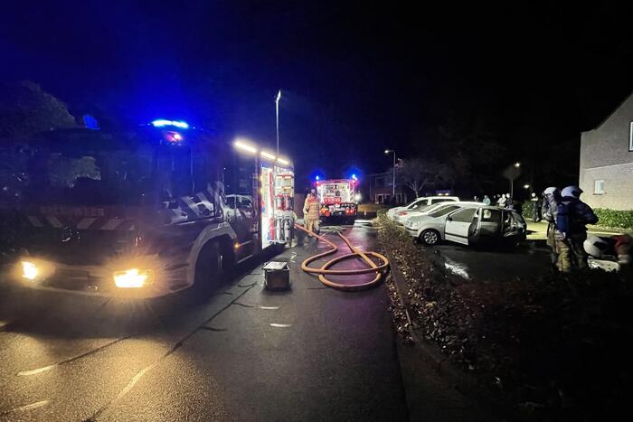 Auto volledig verwoest door brand