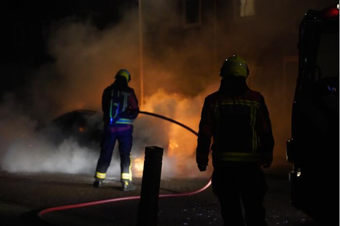 Auto volledig uitgebrand