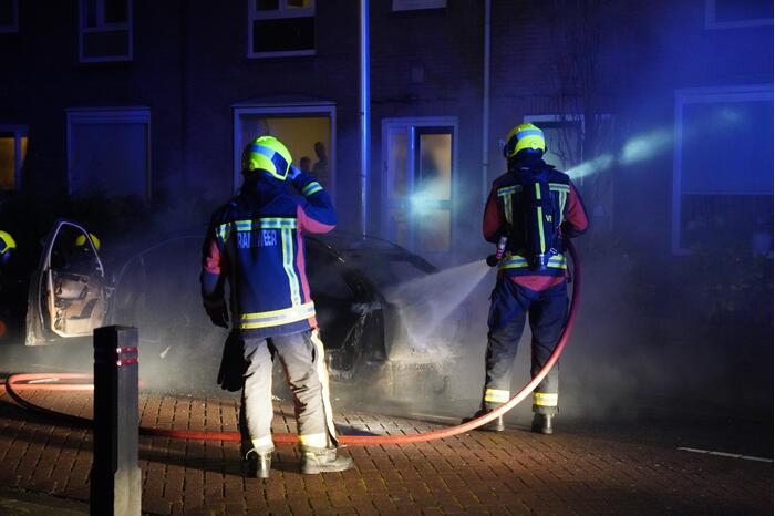 Auto volledig uitgebrand