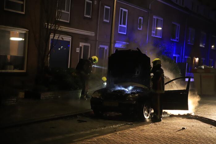 Auto volledig uitgebrand